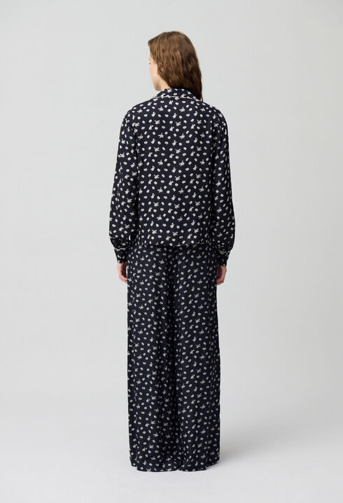 Short fluid blouse