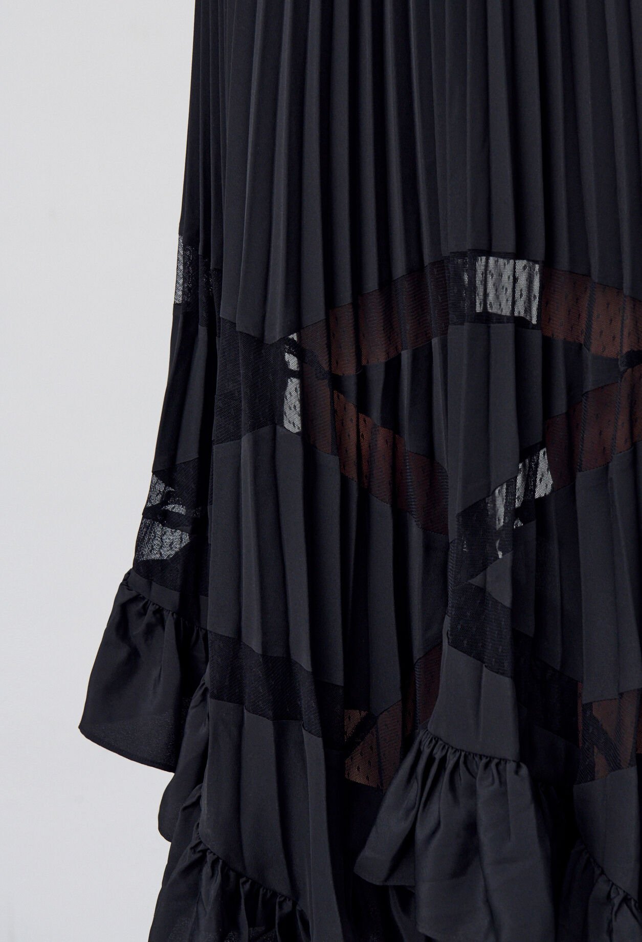 Asymmetrical pleated skirt