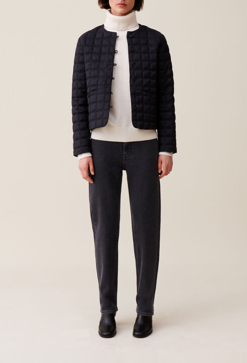 Short Buttoned Light Puffer