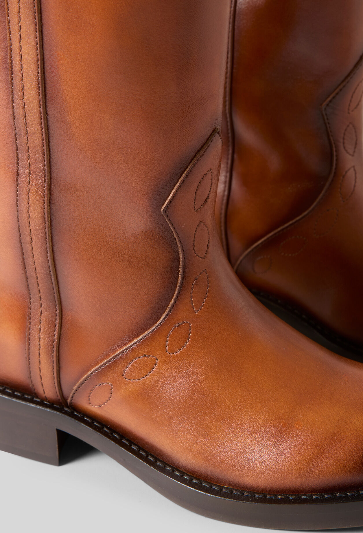 Smooth leather western boots