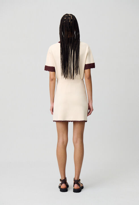 Short knit skirt