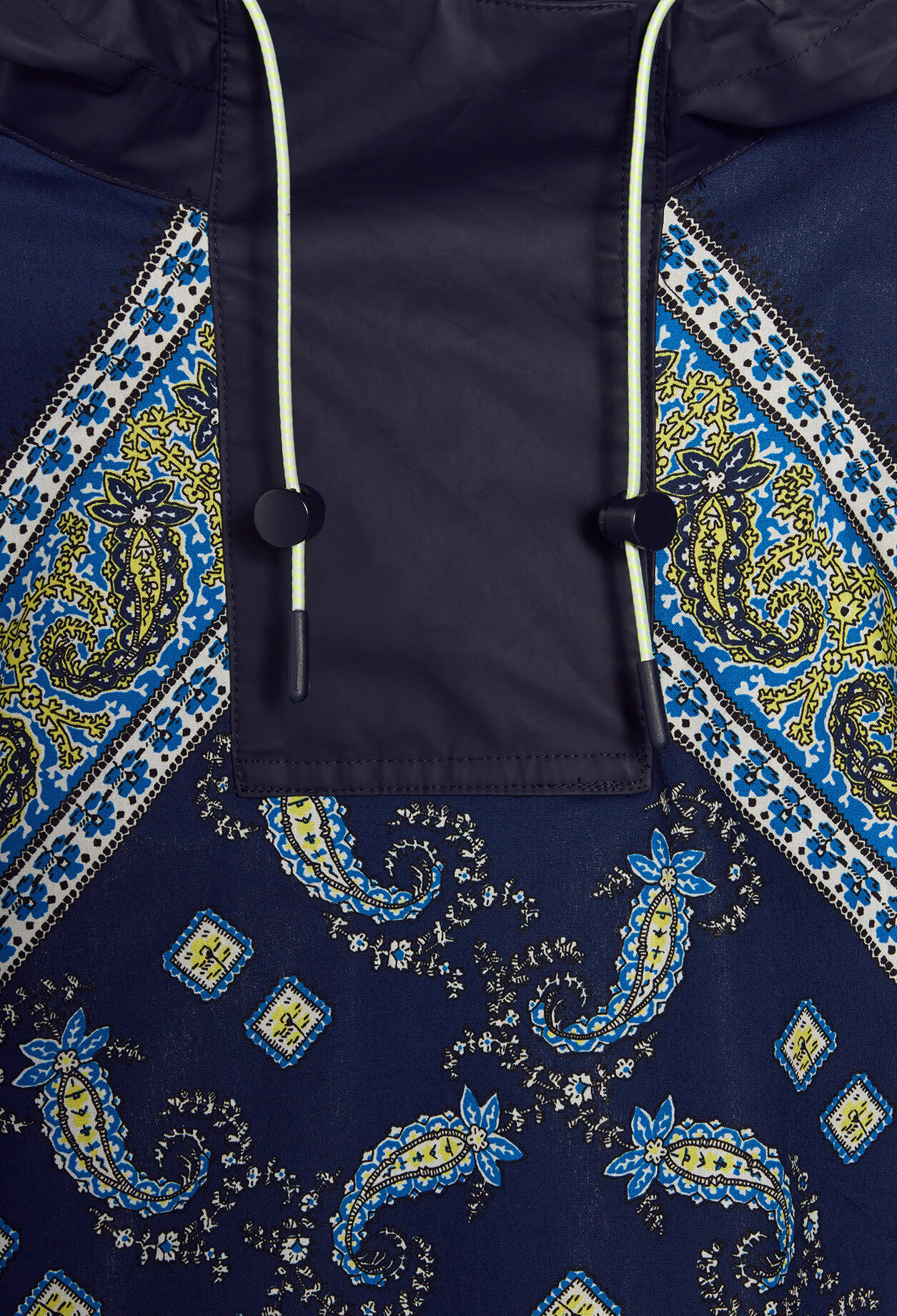 Loose-fitting poncho