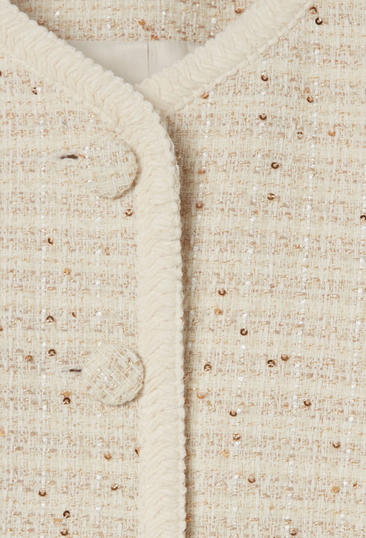 Buttoned short tweed jacket