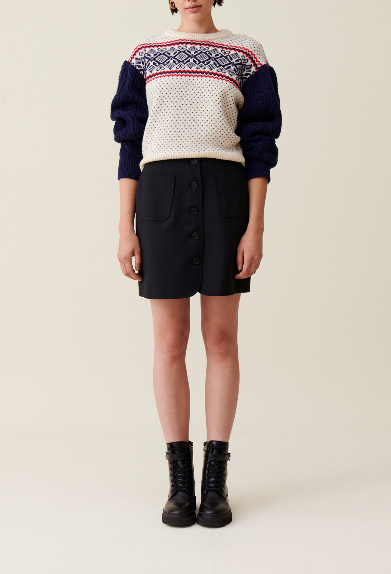 Round-neck patterned jumper