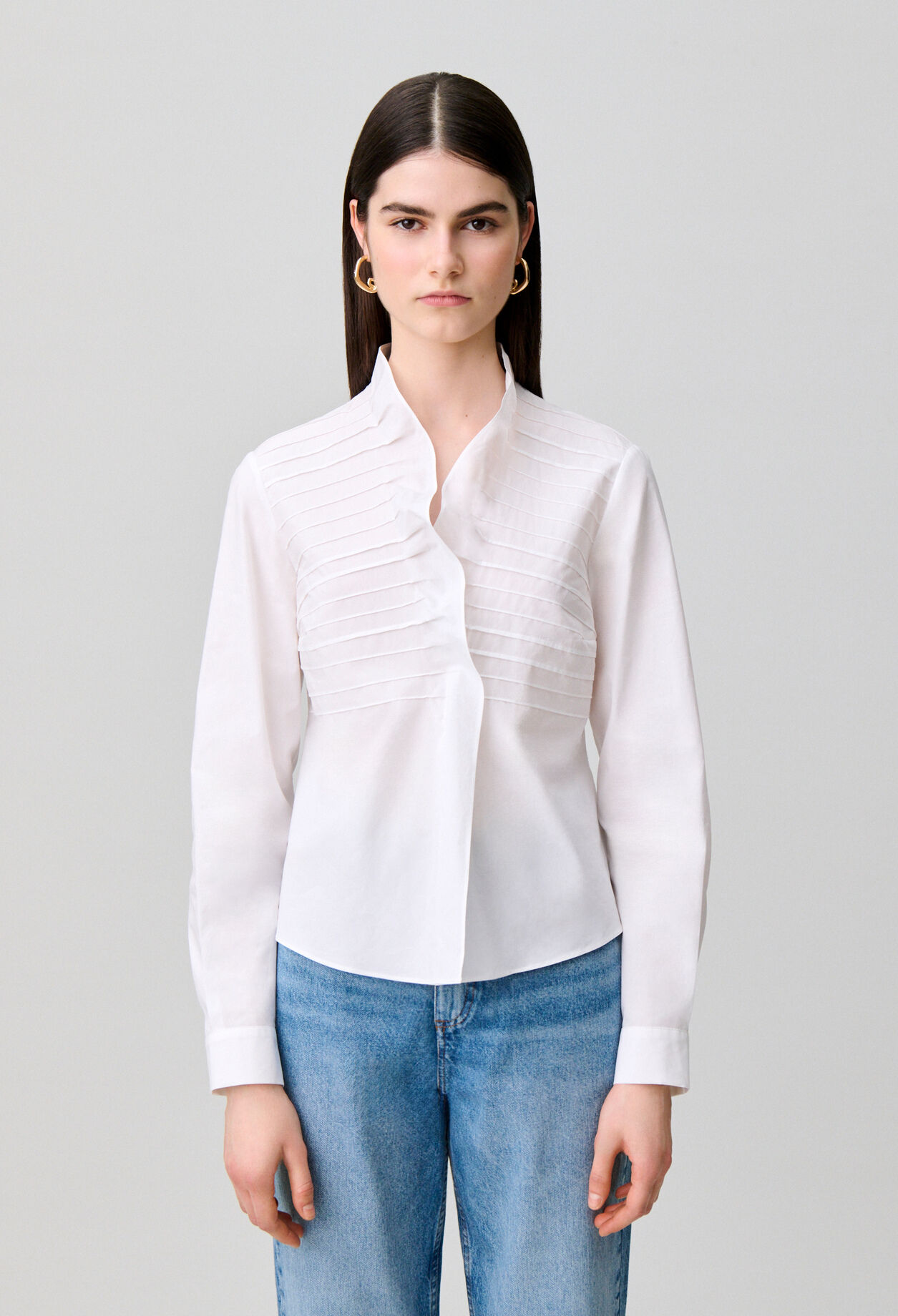 Poplin top with ruffled collar