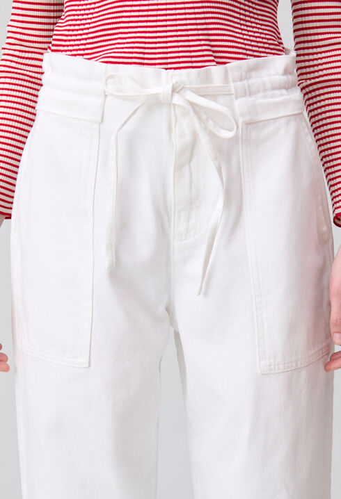 Embroidered baggy jeans