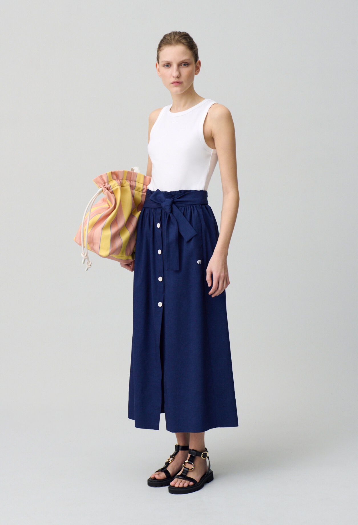 Midi skirt with buttons