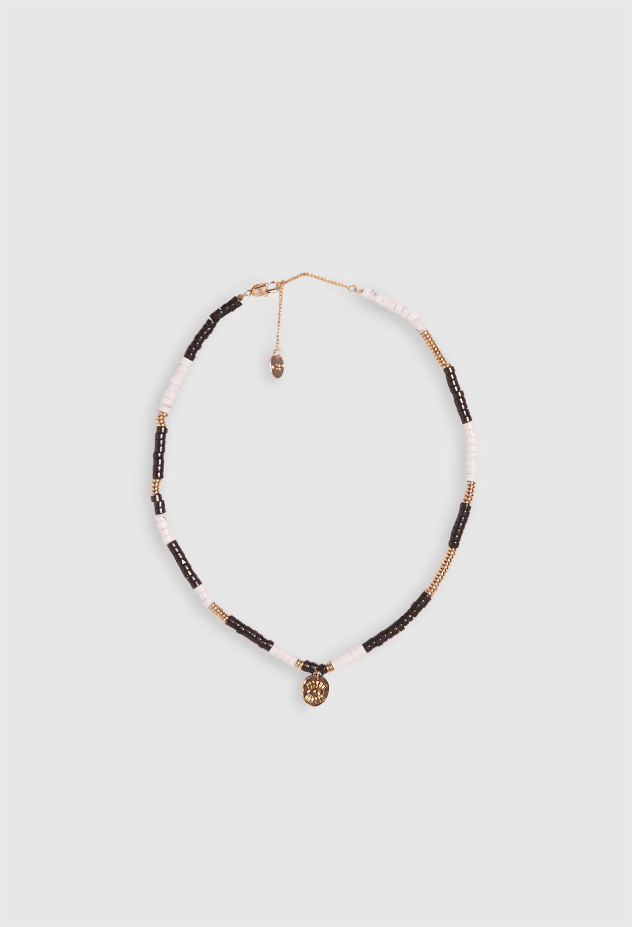 Bead necklace