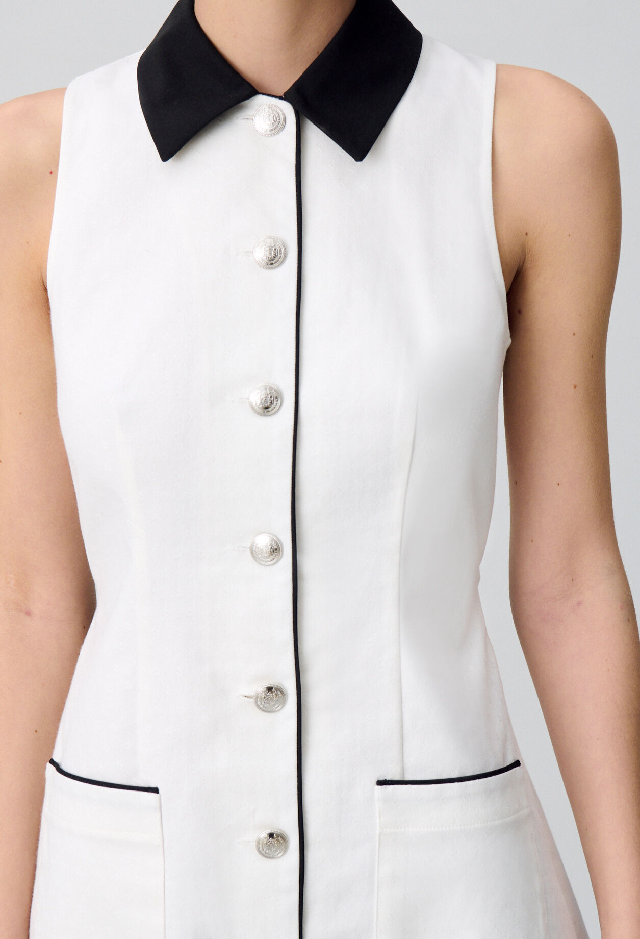 Sleeveless short dress