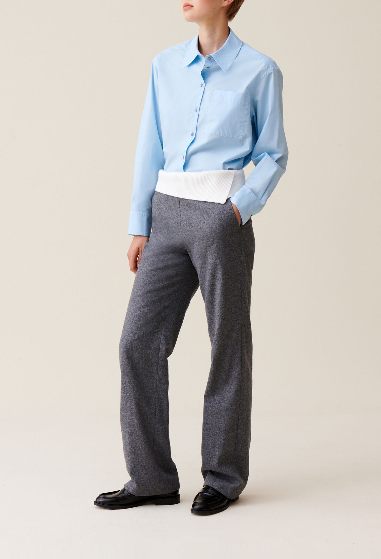Straight trousers contrast belt