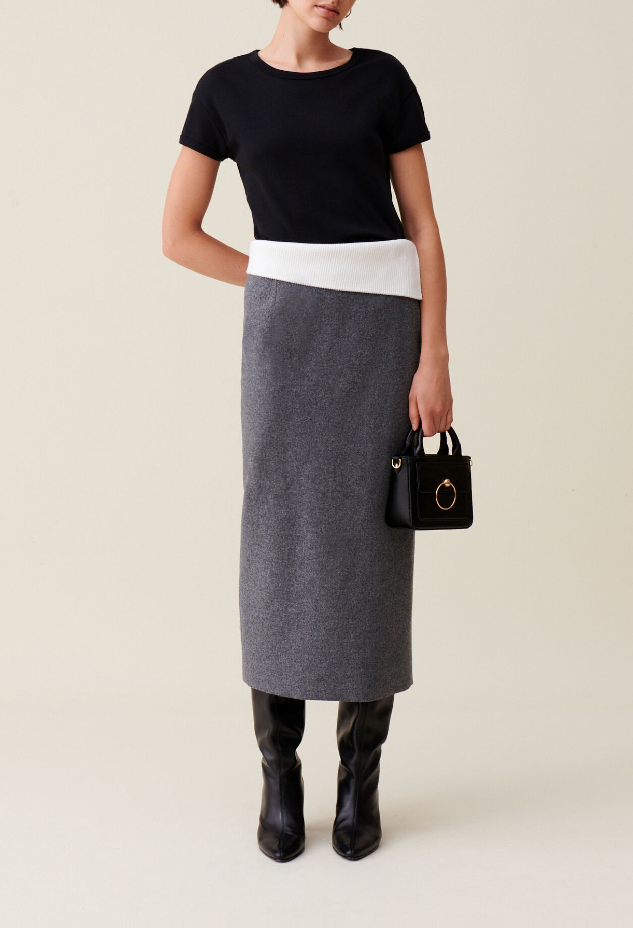 Grey pencil skirt