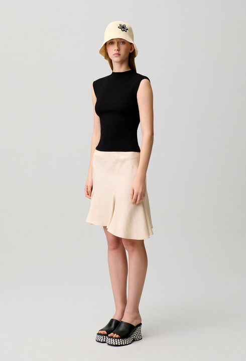 Sleeveless knit top