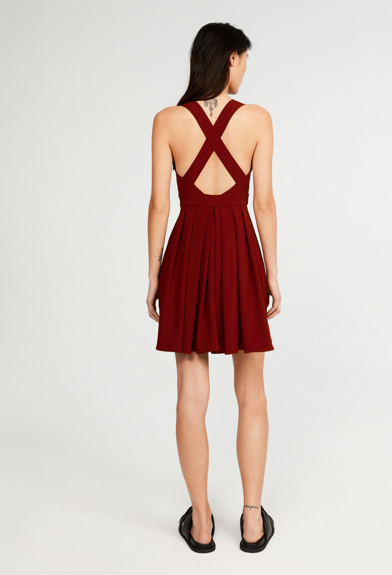 Short sleeveless dress