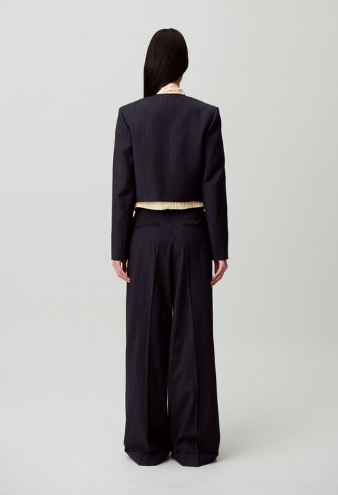 Short tailored jacket