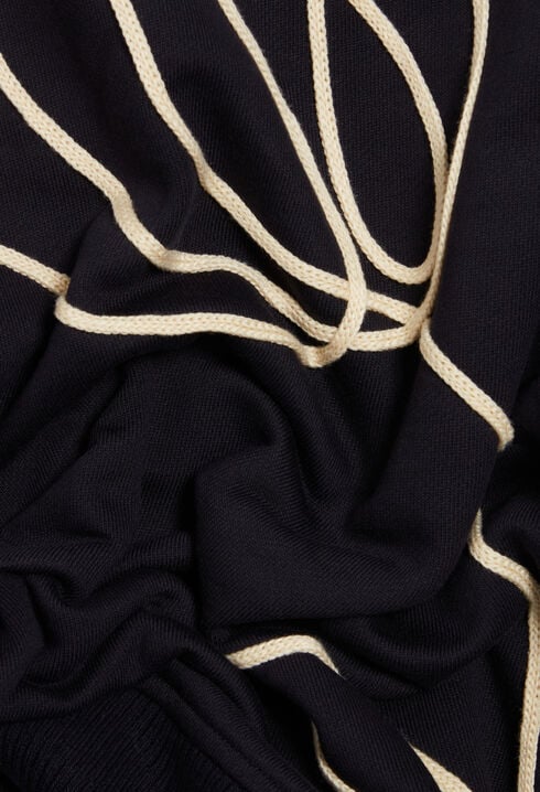 Navy sweatshirt with flower embroidery