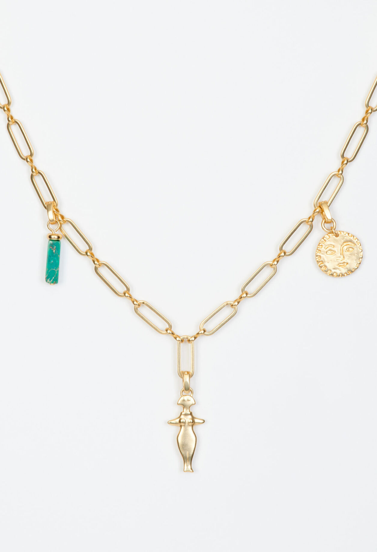 Gold chain link necklace