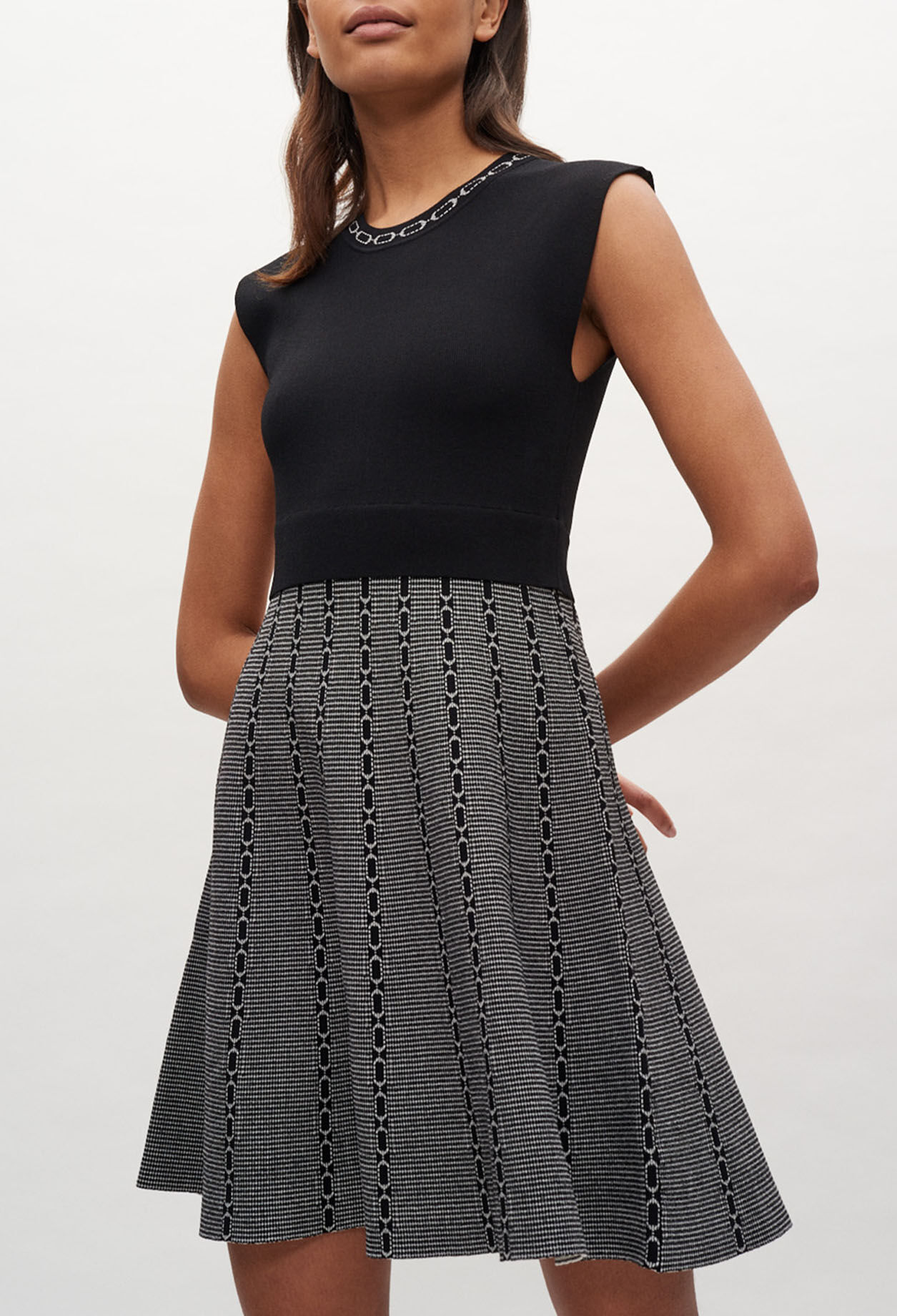 Sleeveless knit dress