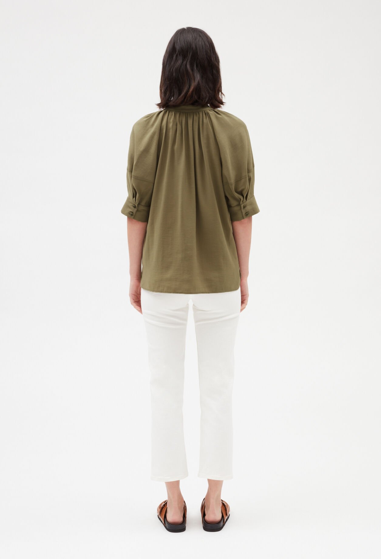 Short-sleeved blouse