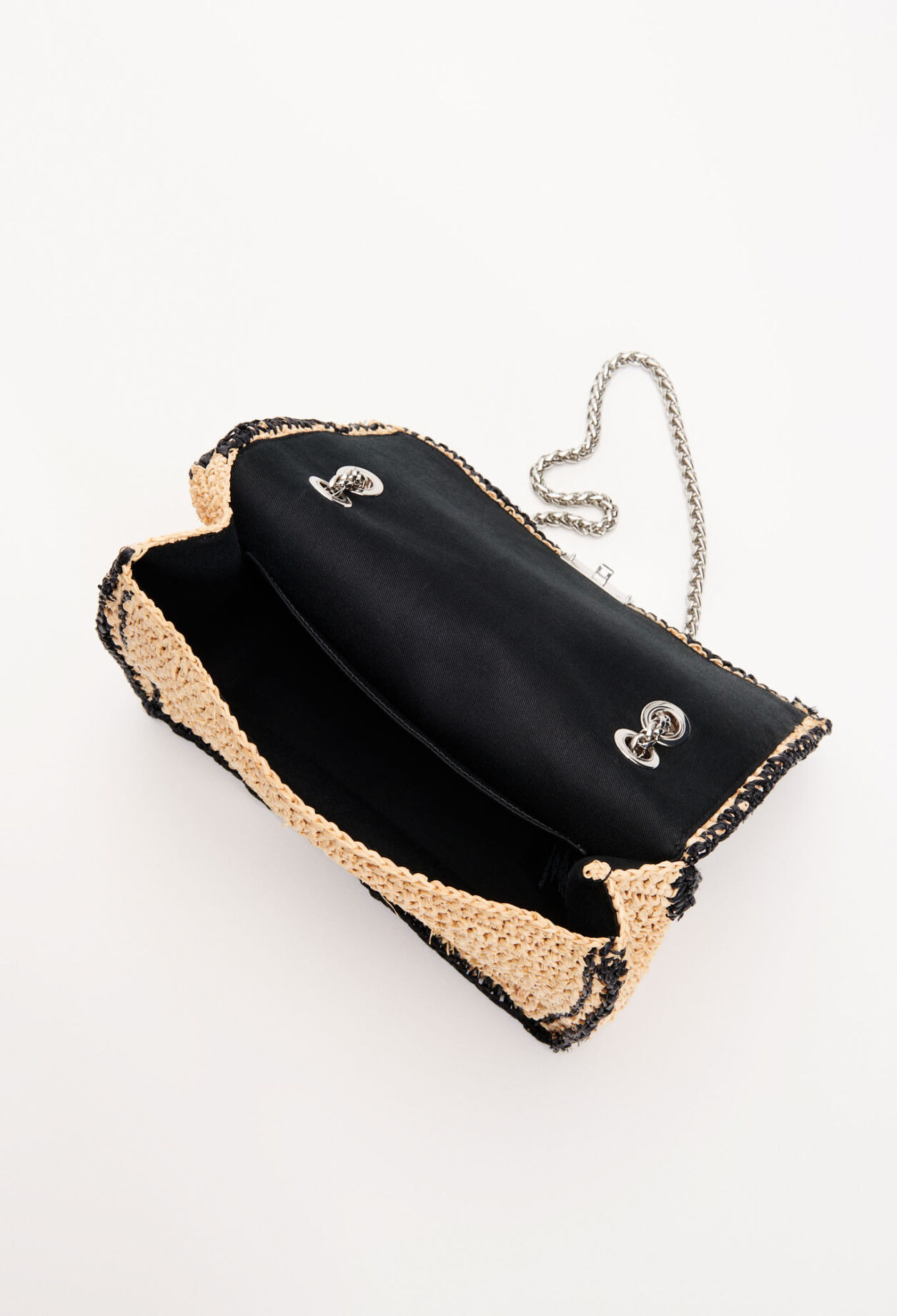 Handbag with chain