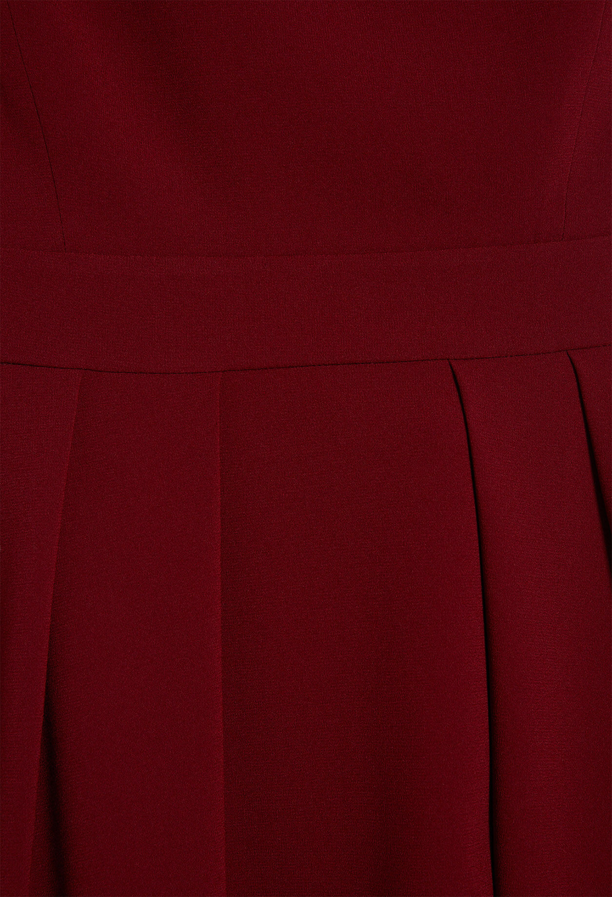 Short sleeveless dress