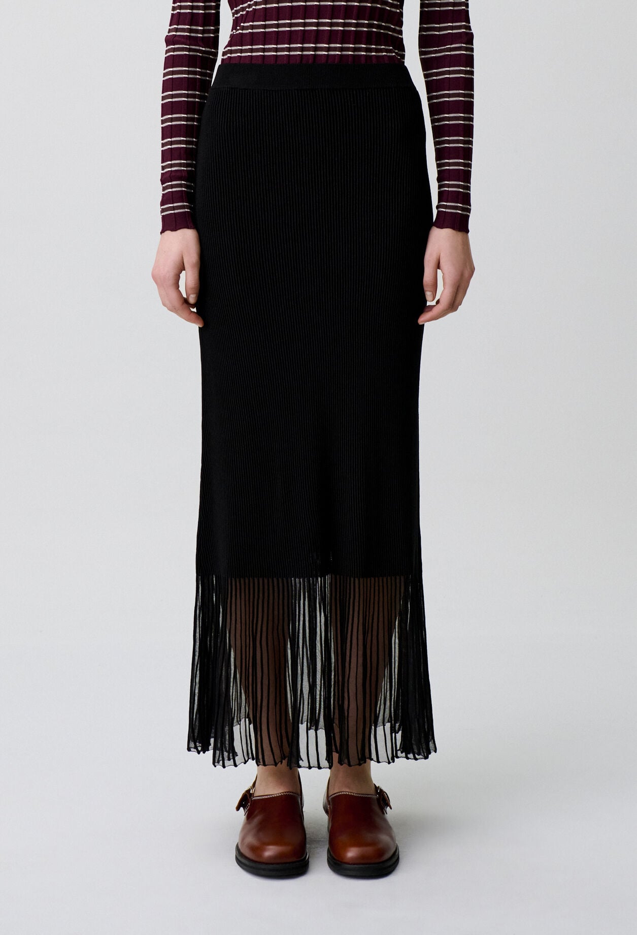 Long knitted skirt