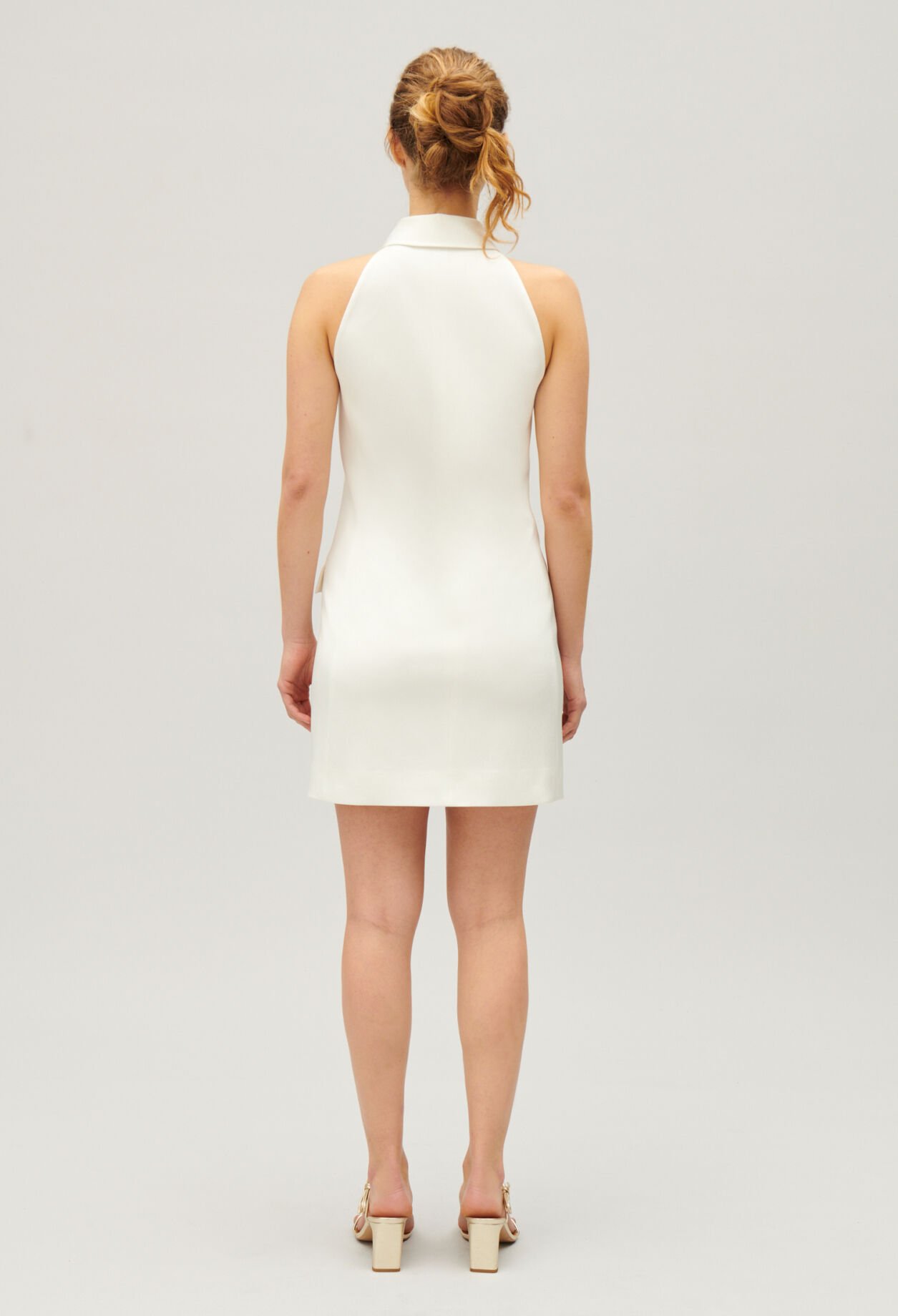 Short ecru satin dress