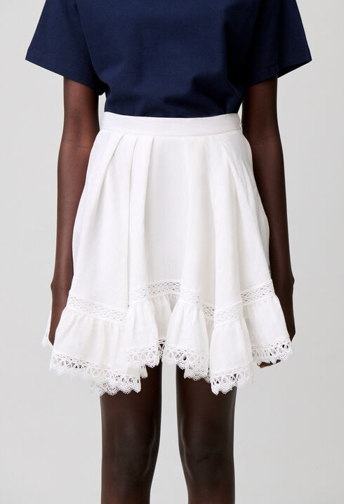Short lace skirt