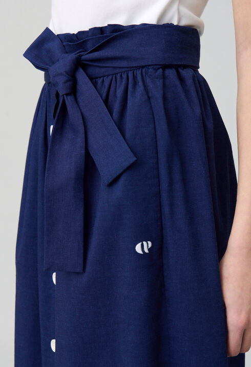 Midi skirt with buttons