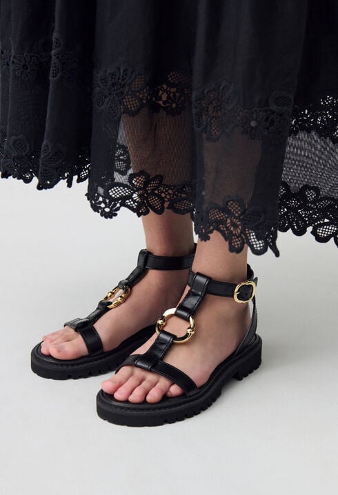 Leather sandals gold ring