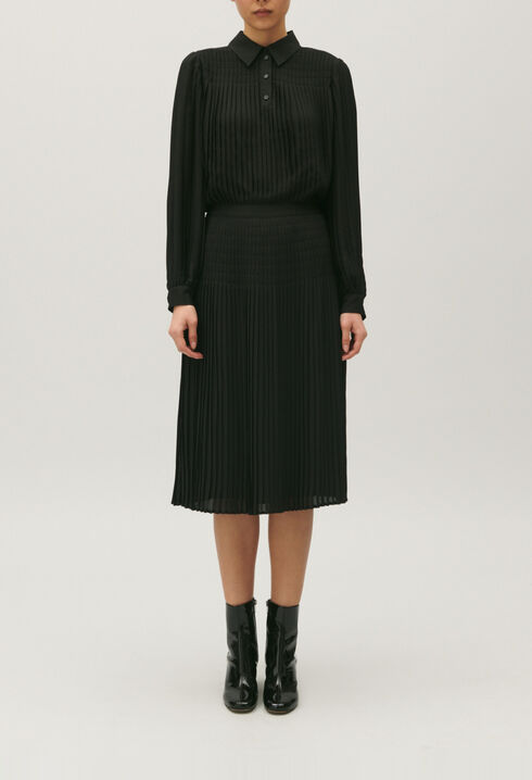 Black pleated mid-length skirt