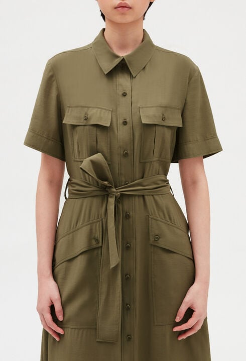 Flowing short-sleeved midi dress 