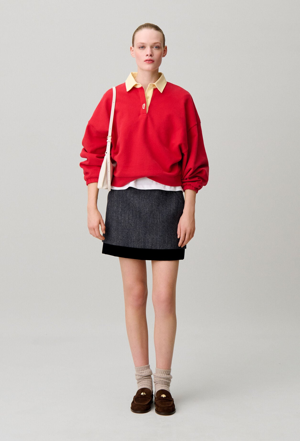 Short bi-material skirt