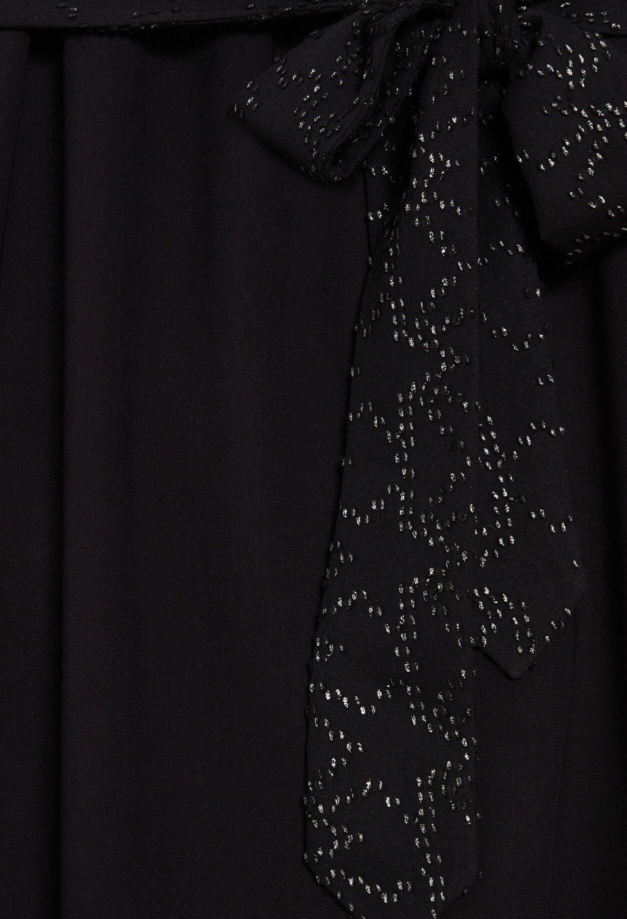 Robe ceinturée à nouer