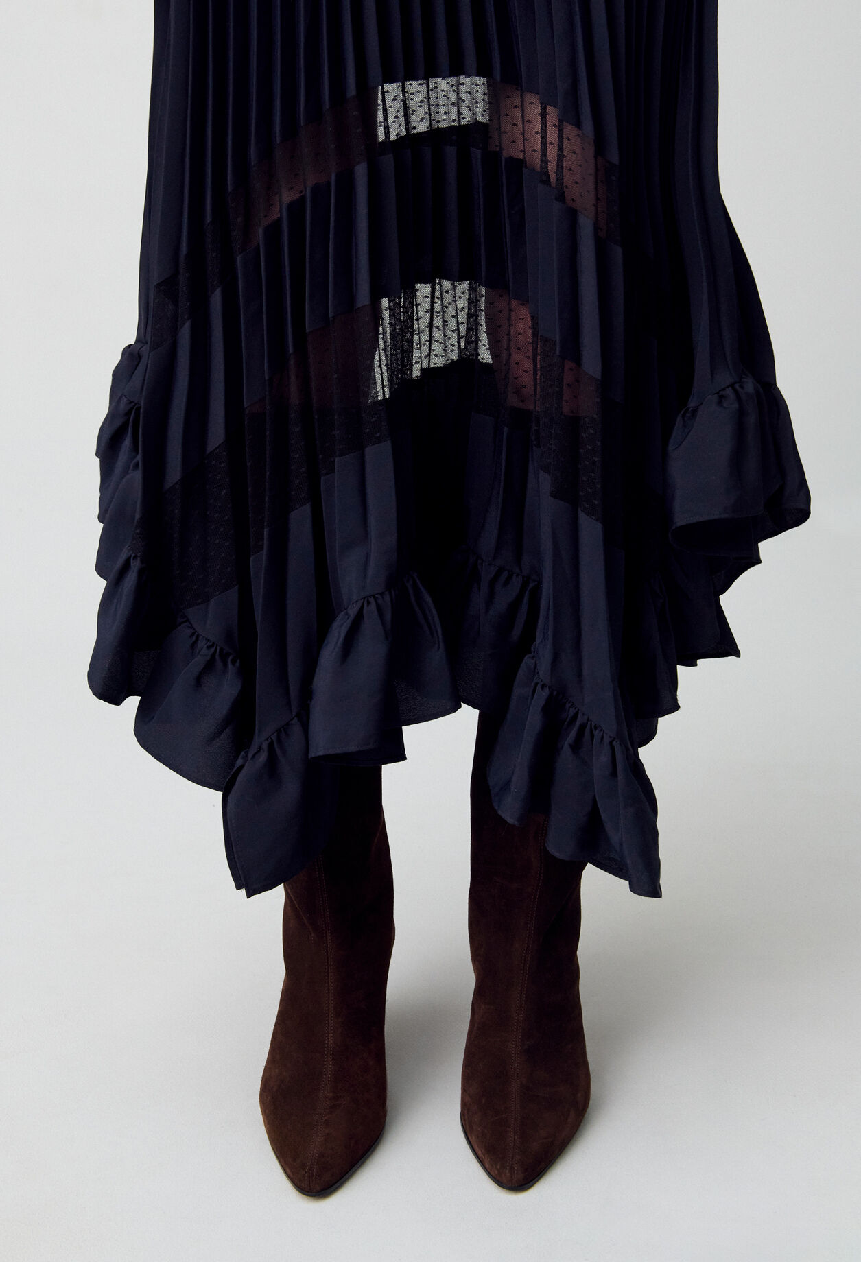 Midi pleated skirt 