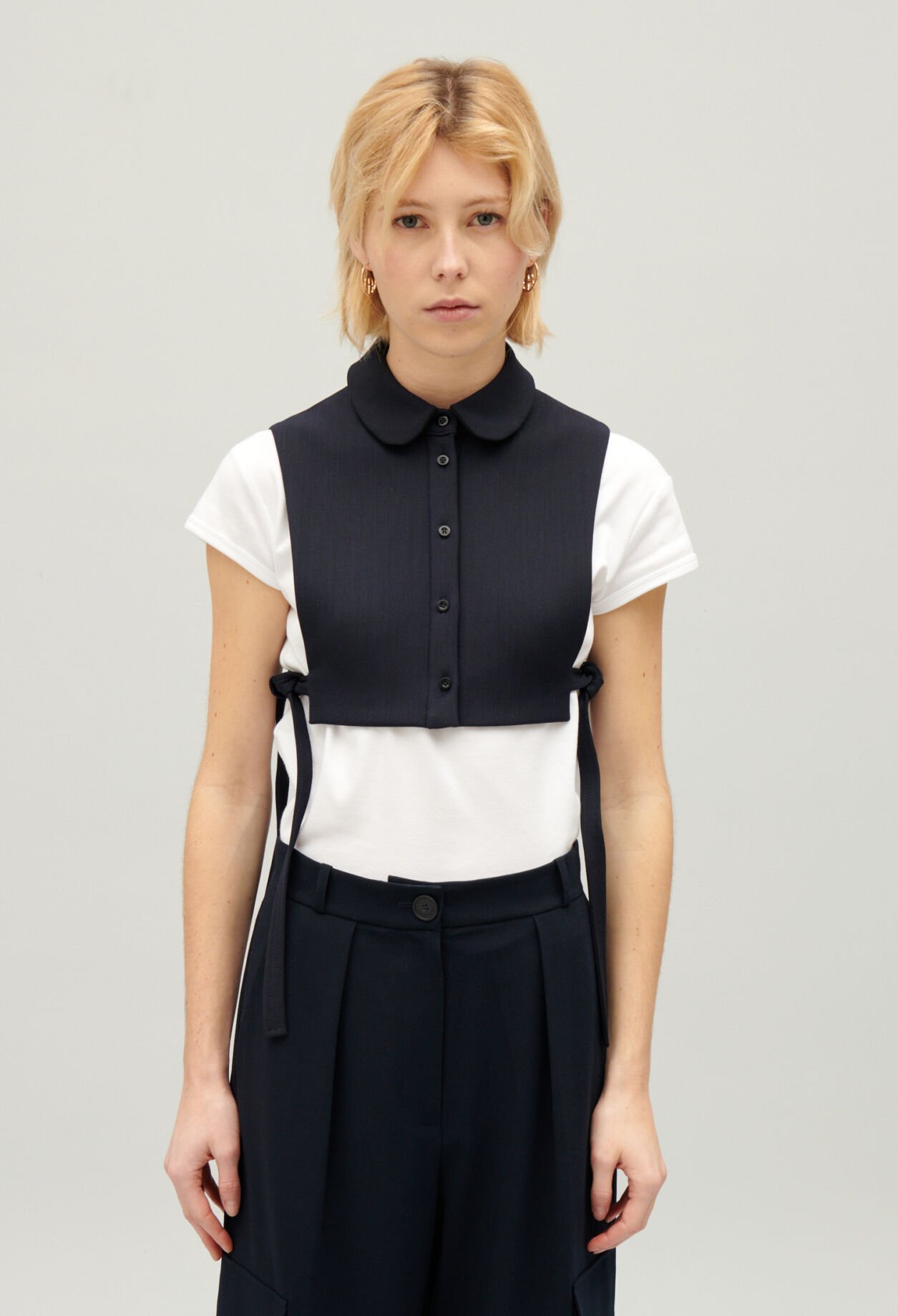 Navy knitted removable collar