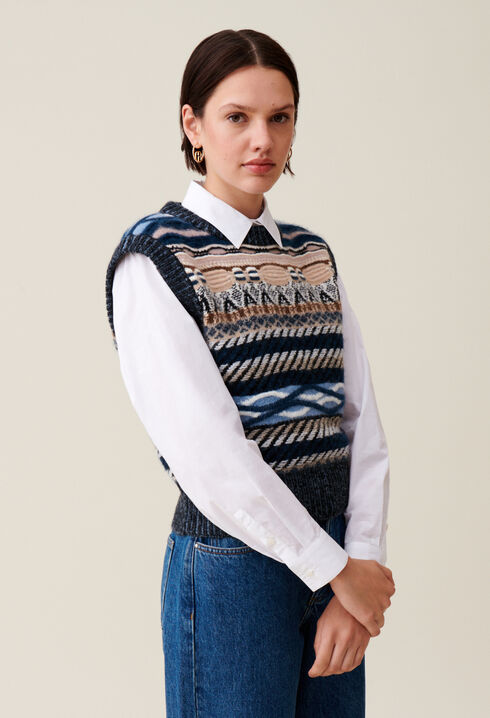 Sleeveless patterned striped jumper