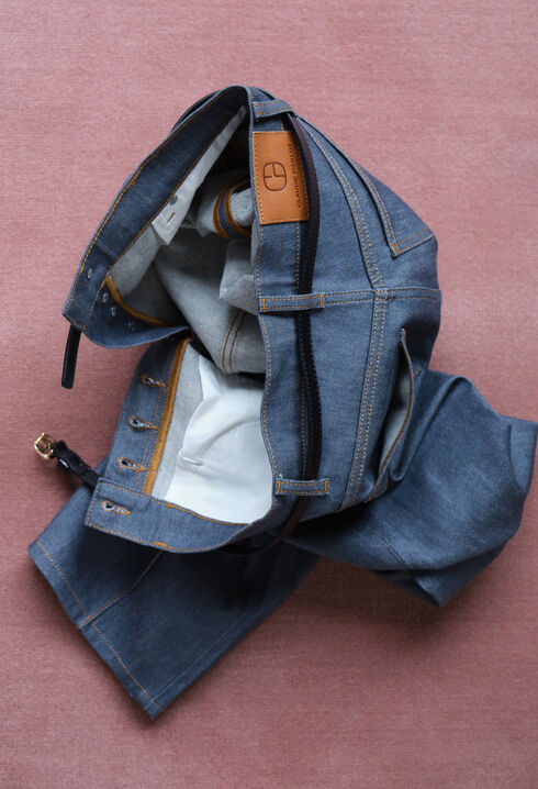 Claude high-waist straight jeans