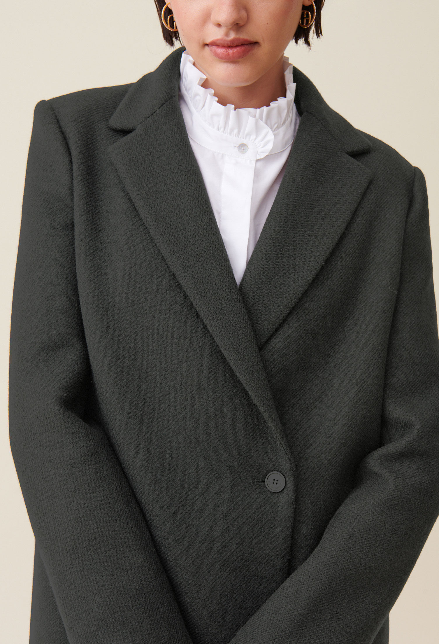 Mid length grey coat discount