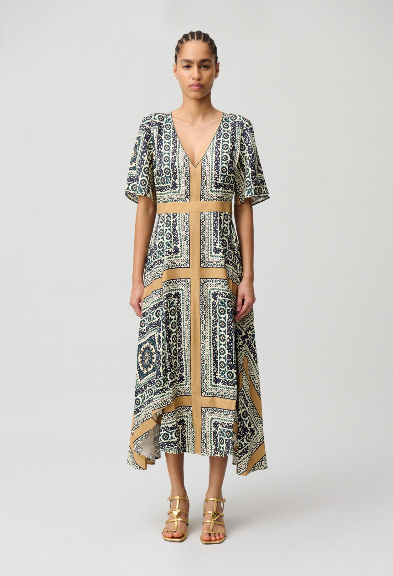 Flowy printed maxi dress