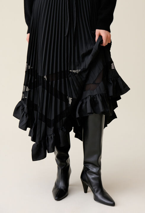 Asymmetrical pleated skirt