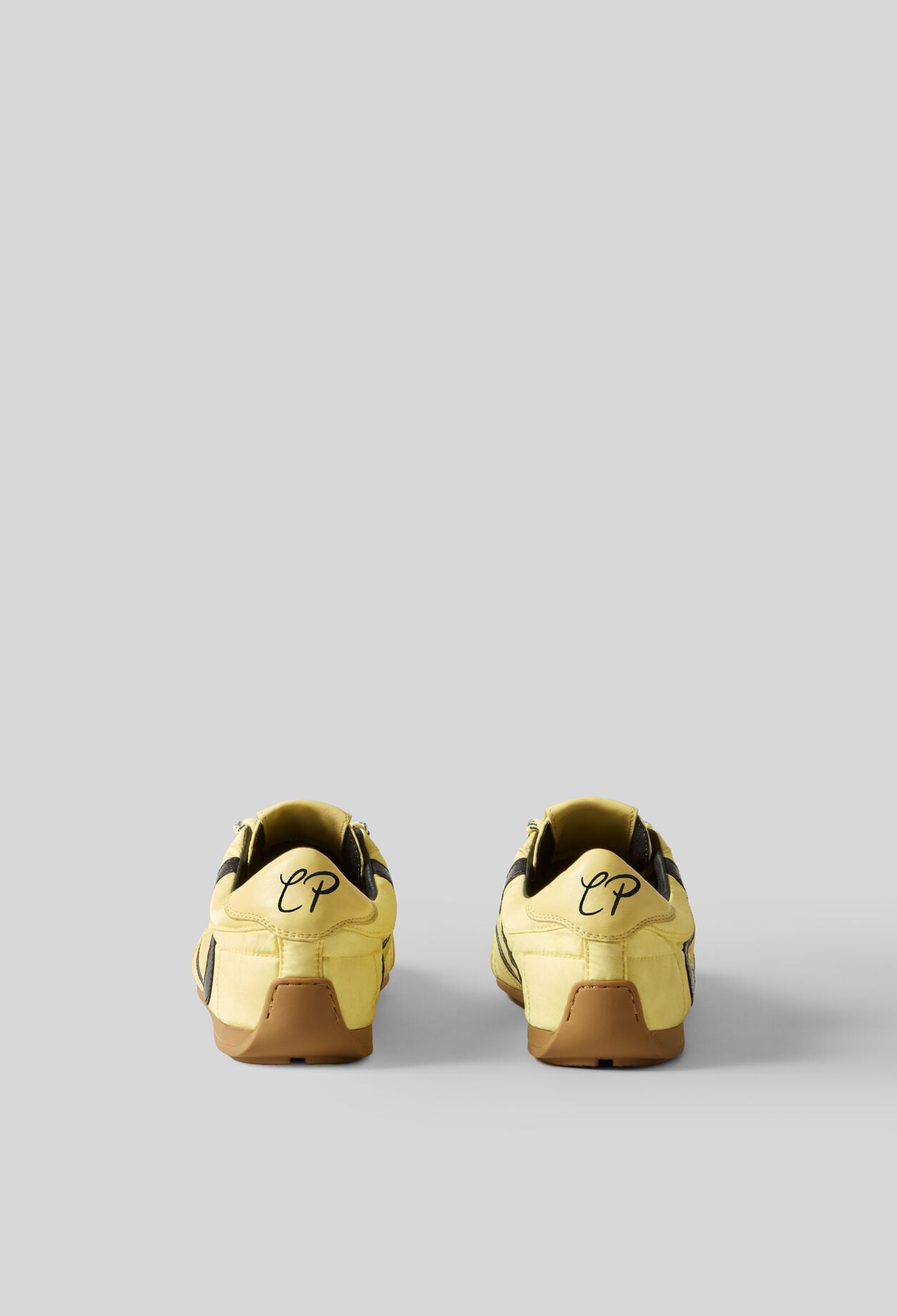 Light yellow swing trainers