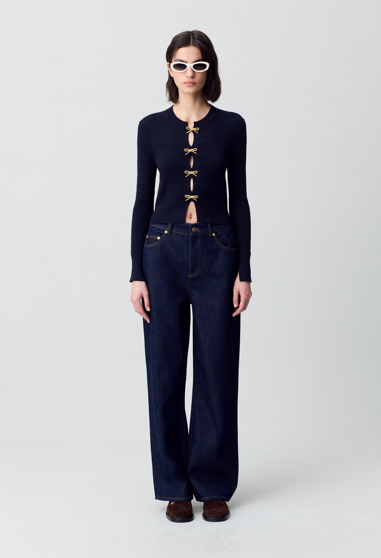 Thin knit jumper with bows