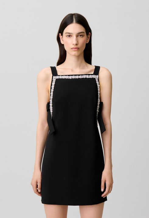 Fitted straight dress with bows