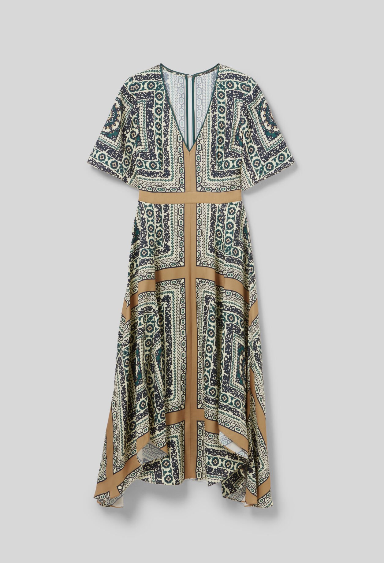 Flowy printed maxi dress