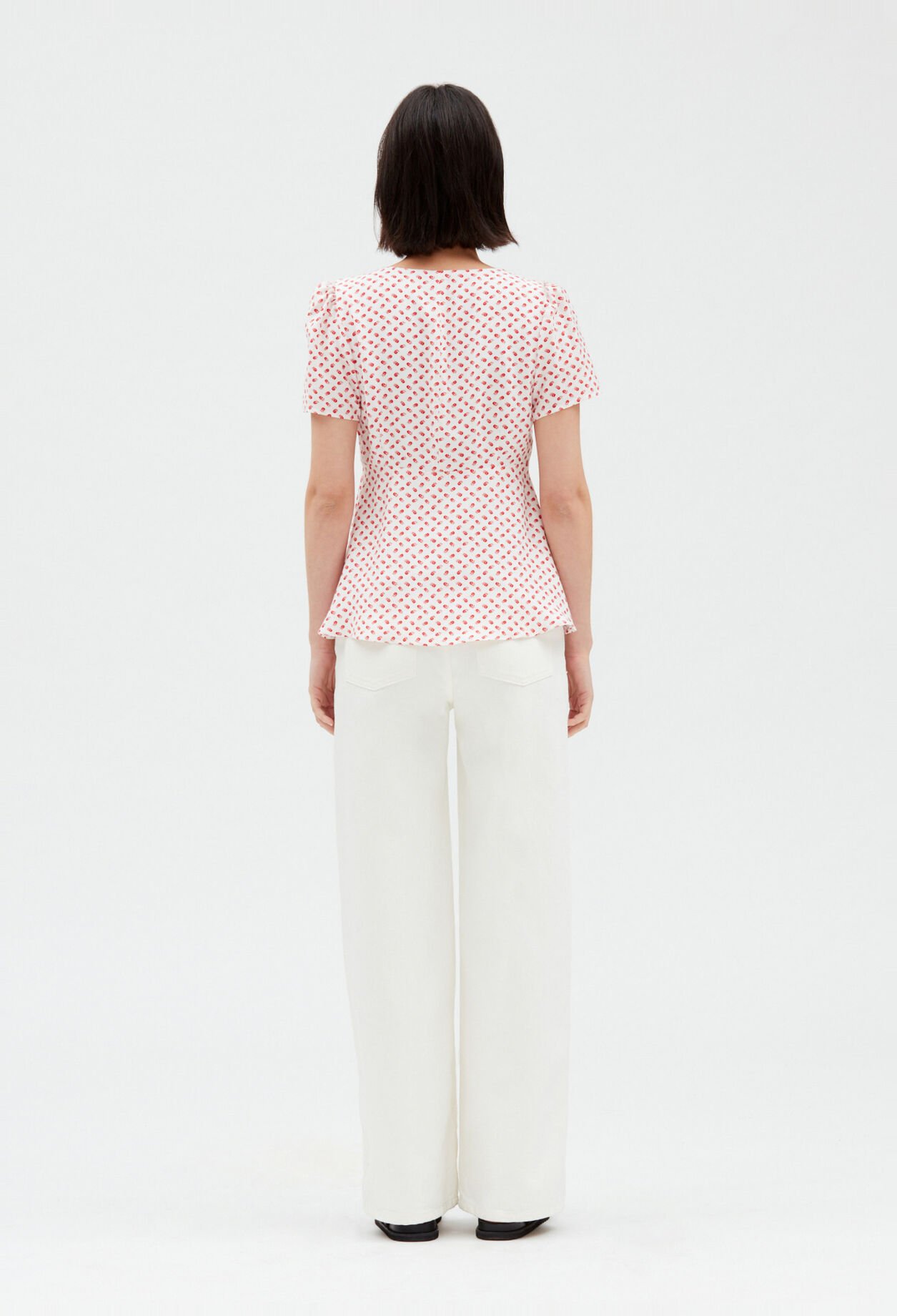 Short-sleeved top
