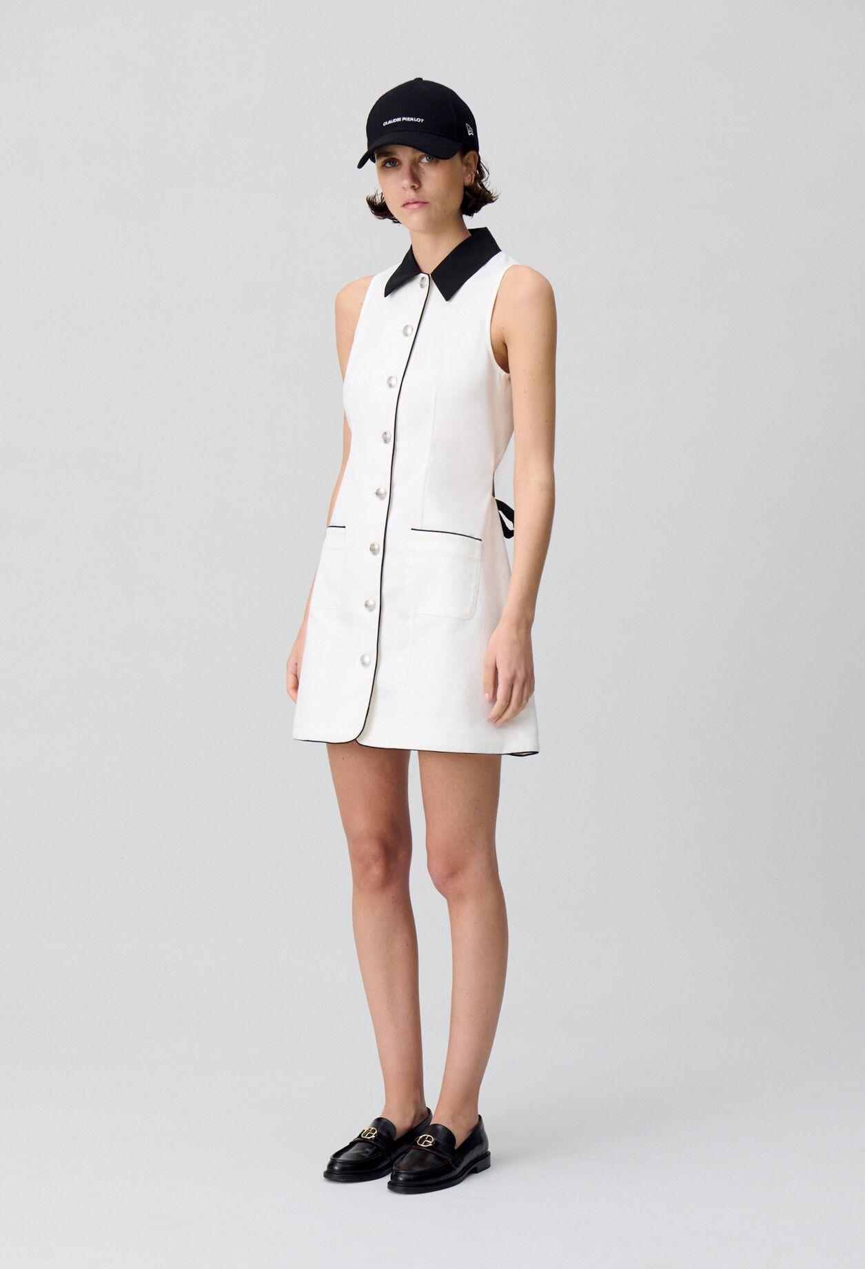 Sleeveless short dress