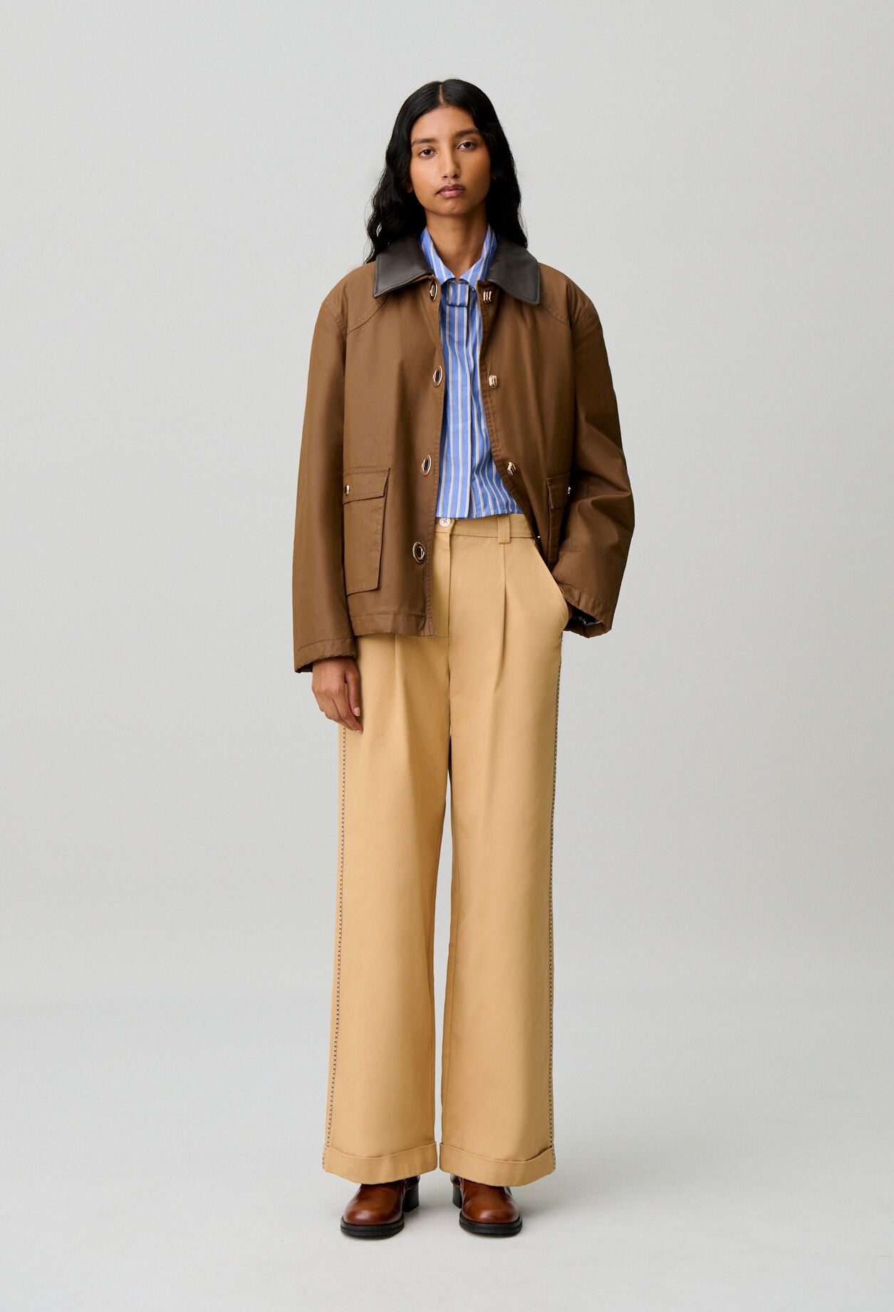Straight pleated trousers