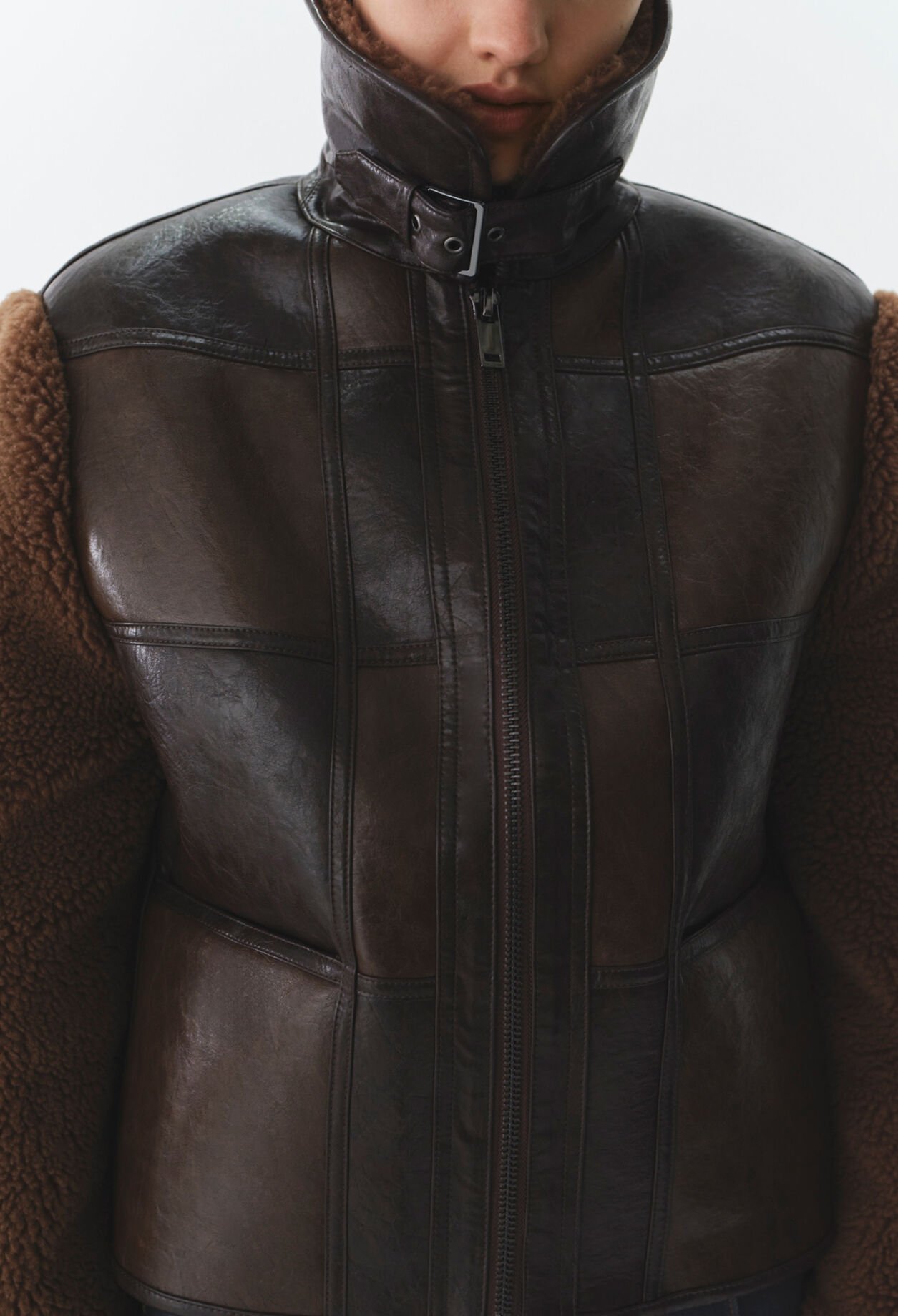Short two-tone mixed fabric jacket