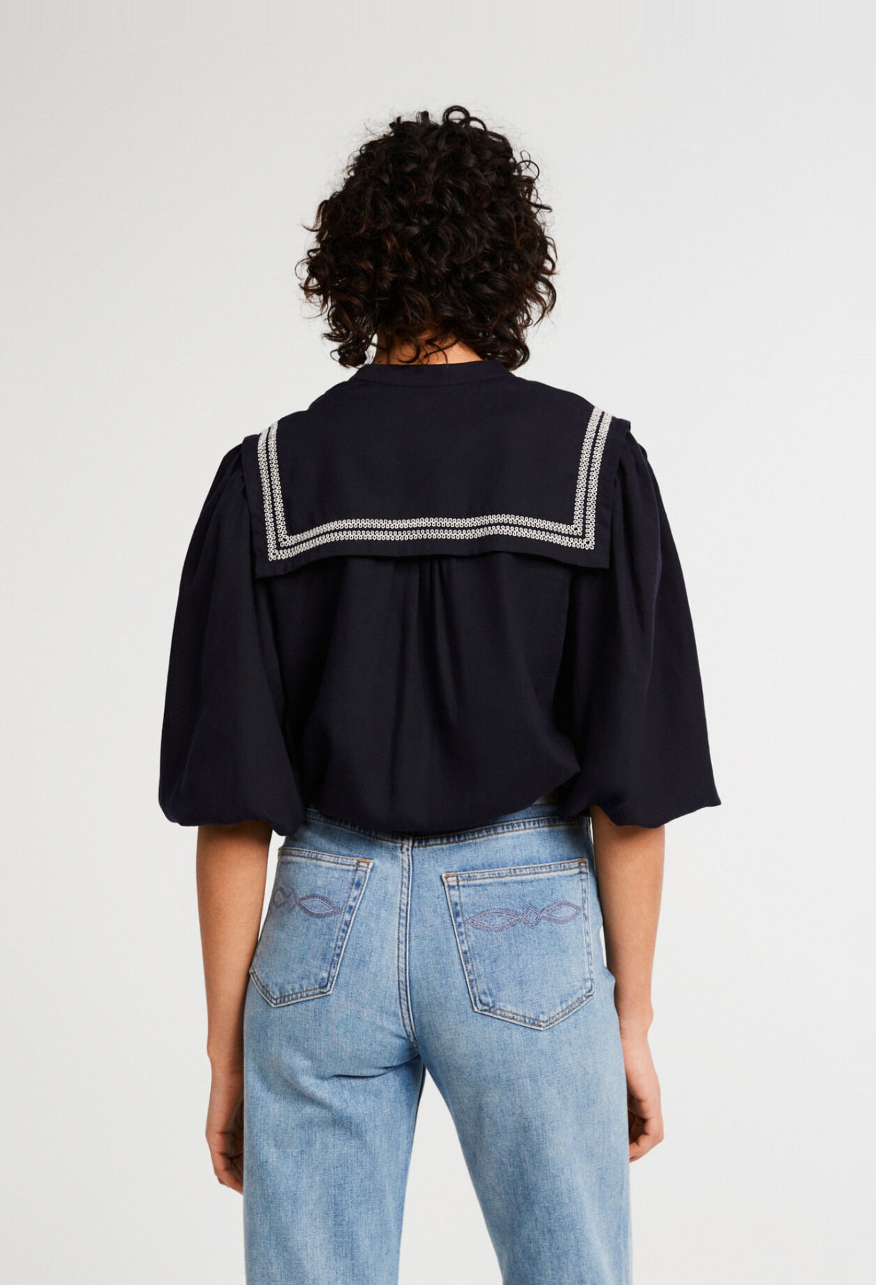 Long-sleeved blouse