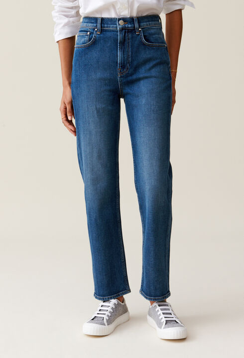 Toto Jeans with logo on back pocket